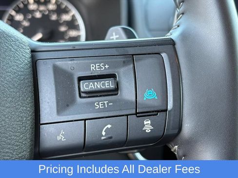 Used 2025 Nissan Rogue SV AWD/4WD image 13