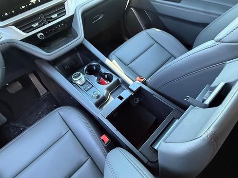 New 2026 Ford Explorer Active w/ Active Comfort Package image 18