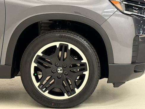 New 2026 Honda Pilot Touring image 6