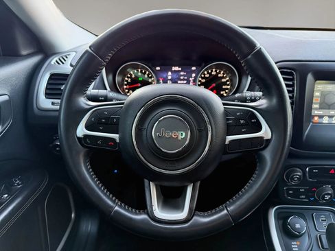 Used 2018 Jeep Compass Latitude w/ Popular Equipment Group image 19