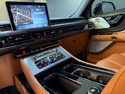 Used 2023 Lincoln Aviator Black Label image 28