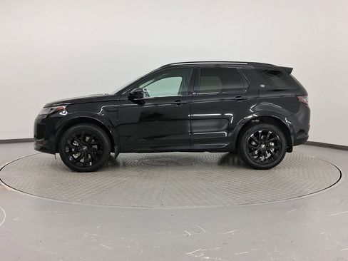 New 2025 Land Rover Discovery Sport S image 2