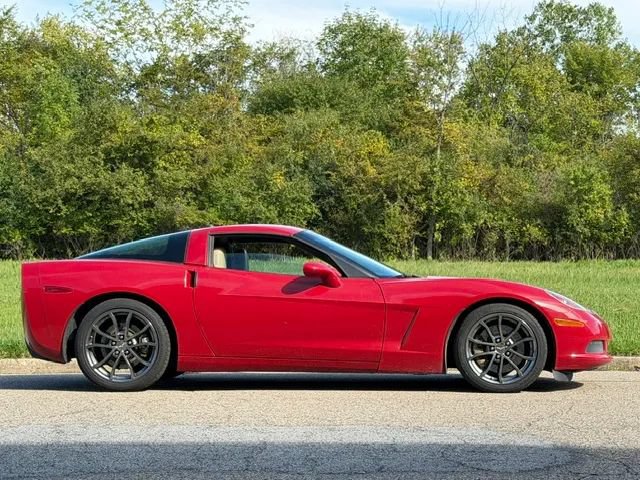 Used 2005 Chevrolet Corvette Coupe w/ Preferred Equipment Group RWD image 40