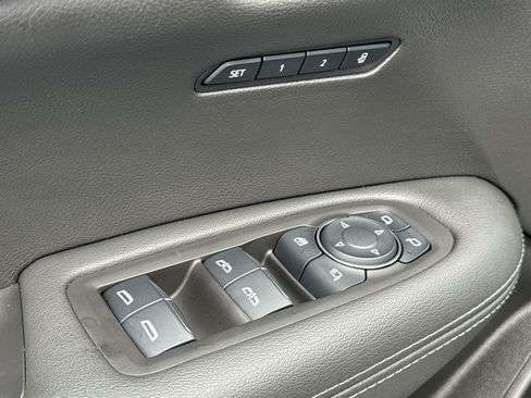 Used 2025 Cadillac XT6 Premium Luxury w/ Technology Package image 24