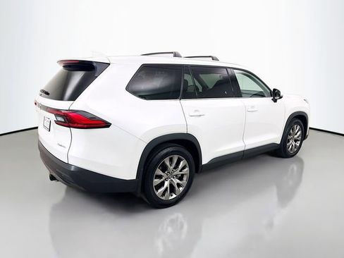 Used 2024 Toyota Grand Highlander FWD image 7