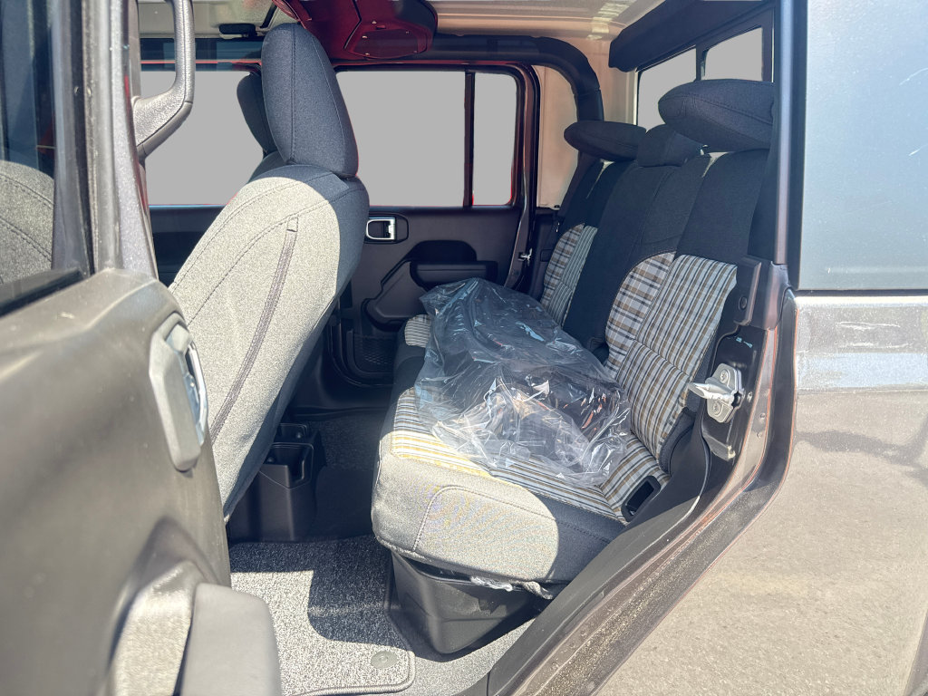 New 2026 Jeep Gladiator Sport AWD/4WD image 10