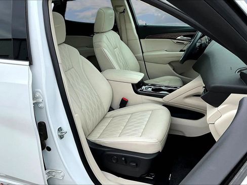 Used 2021 Buick Envision Avenir w/ Technology Package II FWD image 31
