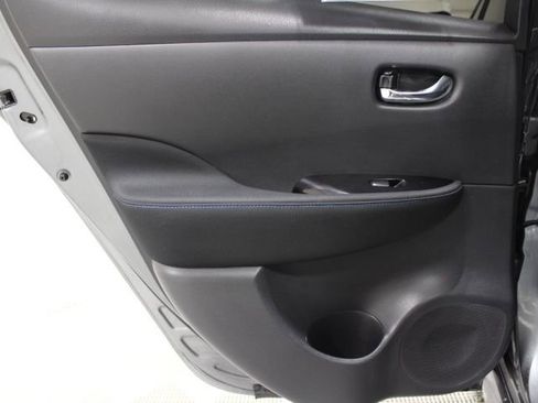 Used 2020 Nissan Leaf SV w/ SV Technology Package image 19