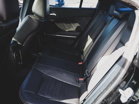 Used 2013 Dodge Charger R/T image 25