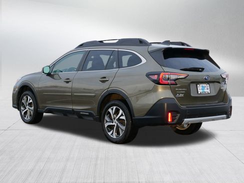 Used 2022 Subaru Outback Limited image 5