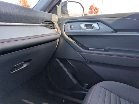 New 2026 Ford Explorer ST-Line image 32