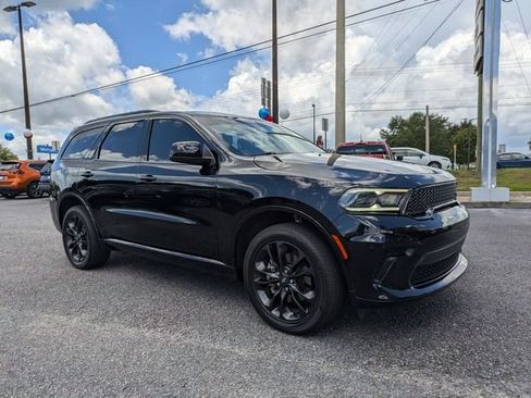 Used 2024 Dodge Durango SXT w/ SXT Blacktop Group AWD/4WD image 2