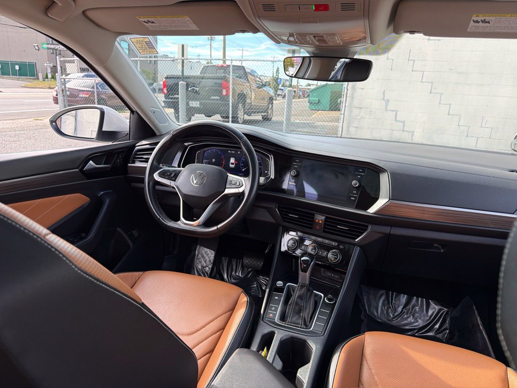 Used 2024 Volkswagen Jetta SEL FWD image 17