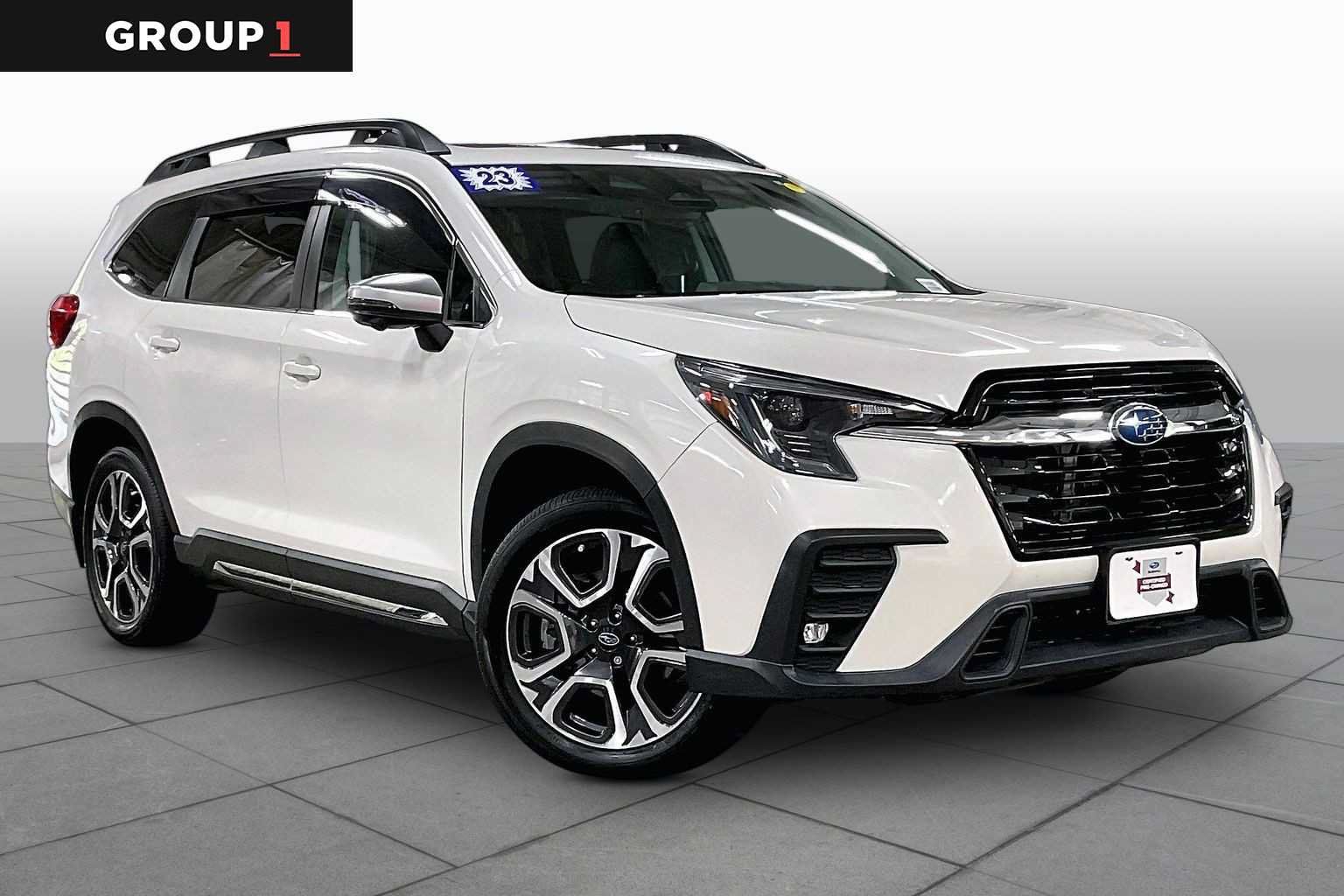 Used 2023 Subaru Ascent Limited w/ Technology Package AWD/4WD image 3