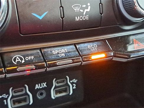 Used 2024 Dodge Durango GT image 17