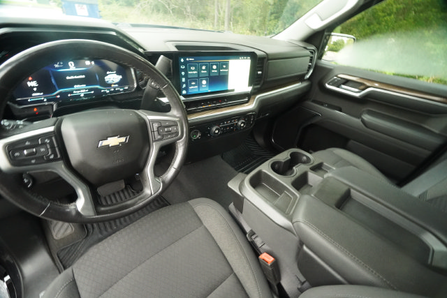Used 2022 Chevrolet Silverado 1500 LT AWD/4WD image 24