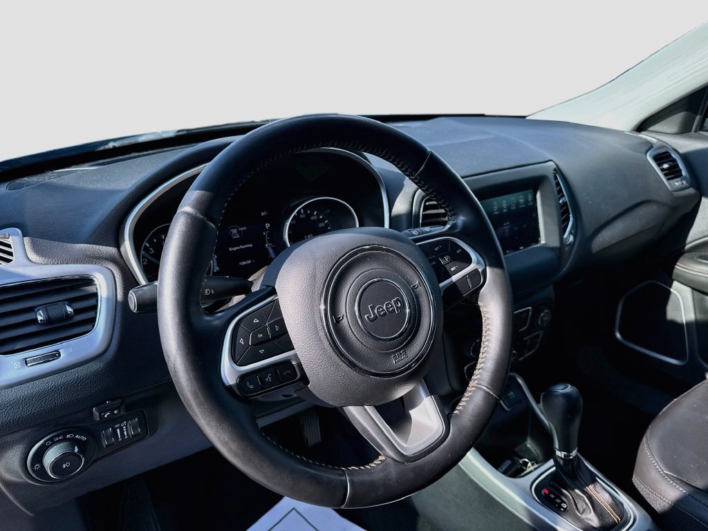 Used 2020 Jeep Compass Latitude w/ Popular Equipment Group FWD image 9