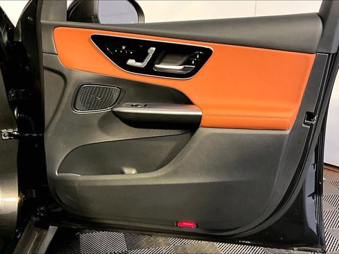 Used 2026 Mercedes-Benz GLC 300 4MATIC image 22