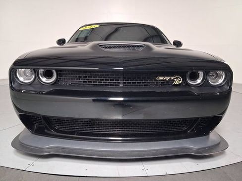 Used 2015 Dodge Challenger SRT Hellcat RWD image 8