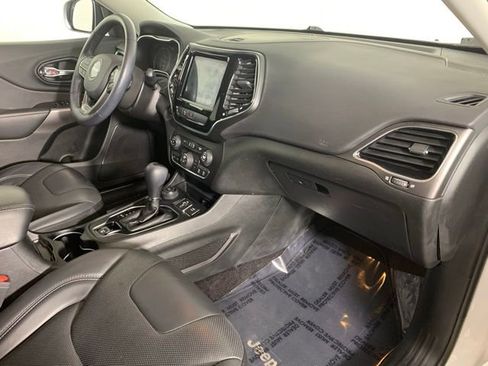 Used 2019 Jeep Cherokee Limited w/ Trailer Tow Group image 22