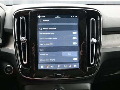 Used 2023 Volvo XC40 B5 Plus w/ Driver Assist Package image 19