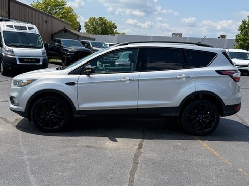 Used 2018 Ford Escape Titanium AWD/4WD image 5