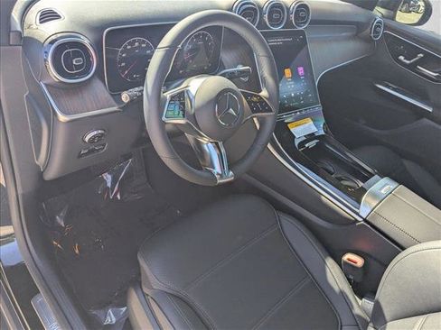 Used 2026 Mercedes-Benz GLC 300 image 3