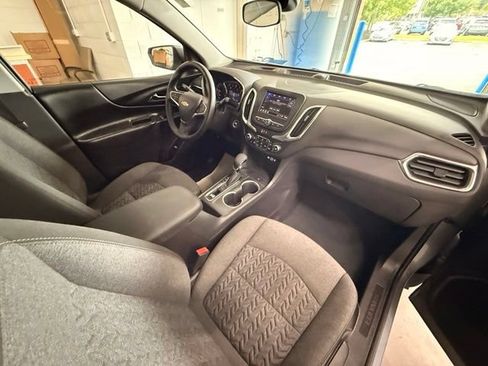 Used 2024 Chevrolet Equinox LT FWD image 25