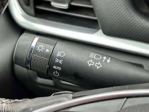 Used 2019 Cadillac XTS Luxury image 11