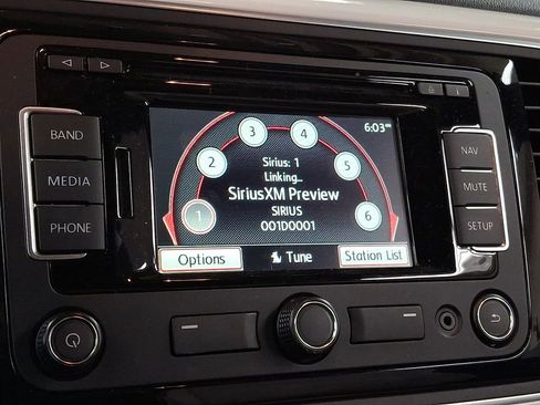 Used 2015 Volkswagen Beetle 1.8T image 14