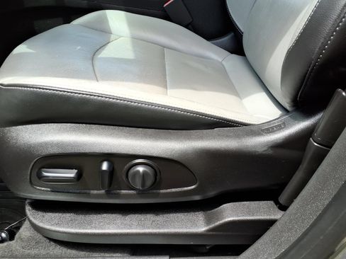 Used 2019 Chevrolet Equinox Premier AWD/4WD image 17