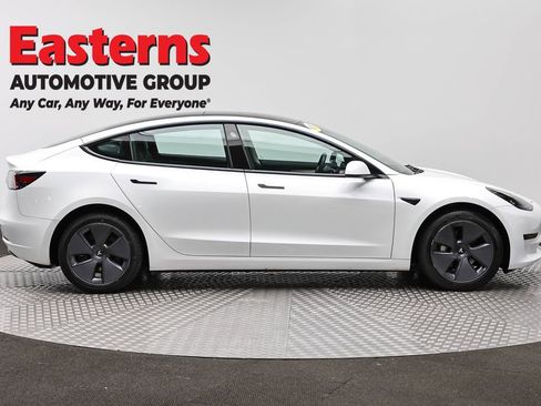 Used 2023 Tesla Model 3 Standard Range image 4