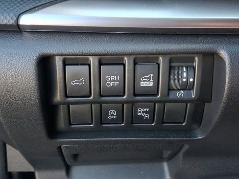 Used 2023 Subaru Forester Premium AWD/4WD image 28