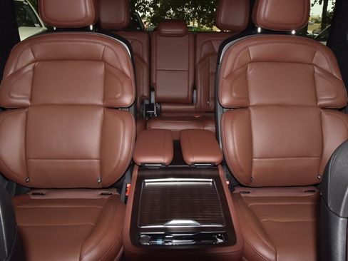New 2026 Lincoln Navigator Reserve AWD/4WD image 22