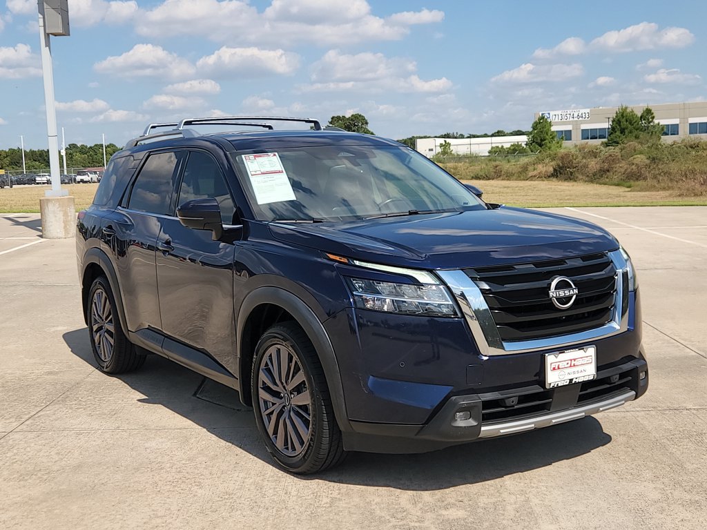 Used 2022 Nissan Pathfinder SL w/ SL Premium Package FWD image 3