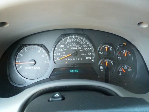 Used 2008 Chevrolet TrailBlazer LT w/ Sun And Sound Package AWD/4WD image 28