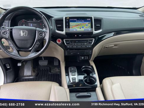 Used 2017 Honda Pilot Elite image 16