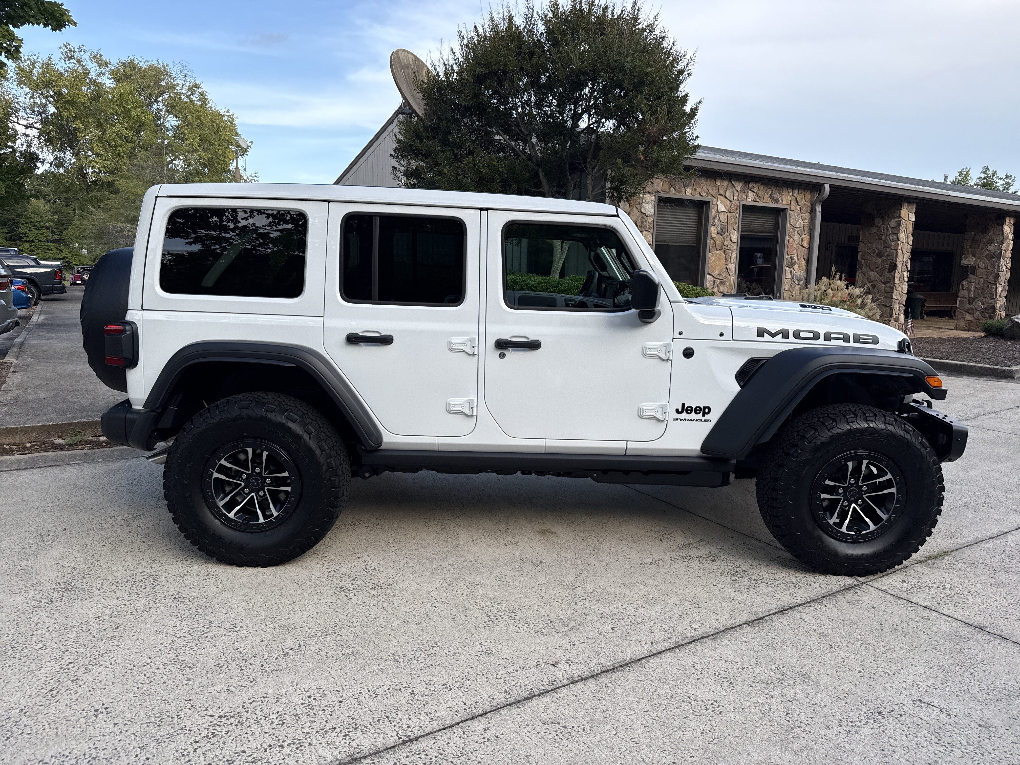 New 2027 Jeep Wrangler Unlimited Rubicon 392 AWD/4WD image 8