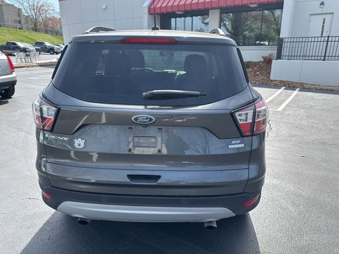 Used 2017 Ford Escape SE w/ Equipment Group 201A image 6