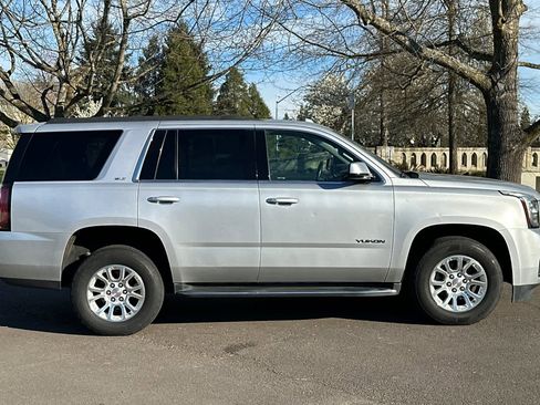 Used 2019 GMC Yukon SLT AWD/4WD image 8