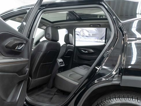 Used 2020 GMC Terrain SLT w/ Preferred Package image 29