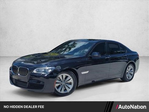 Used 2015 BMW 750i xDrive AWD/4WD image 1