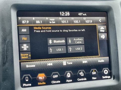 Used 2023 Jeep Cherokee Altitude Lux image 19