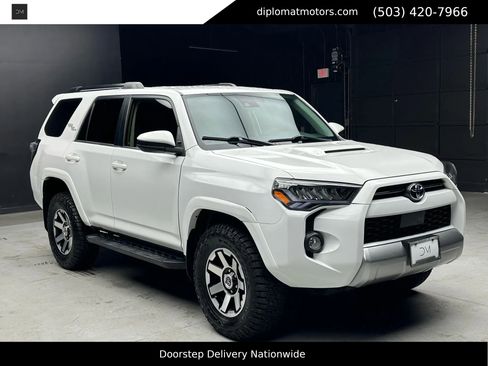Used 2020 Toyota 4Runner TRD Off-Road image 9