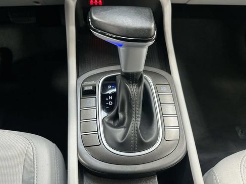 Used 2025 Hyundai Kona SEL AWD/4WD image 21