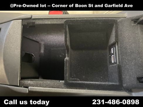 Used 2023 Cadillac XT6 Sport w/ Technology Package AWD/4WD image 26