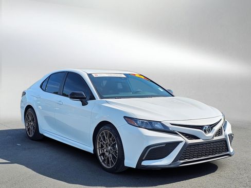 Used 2024 Toyota Camry SE w/ Convenience Package AWD/4WD image 7
