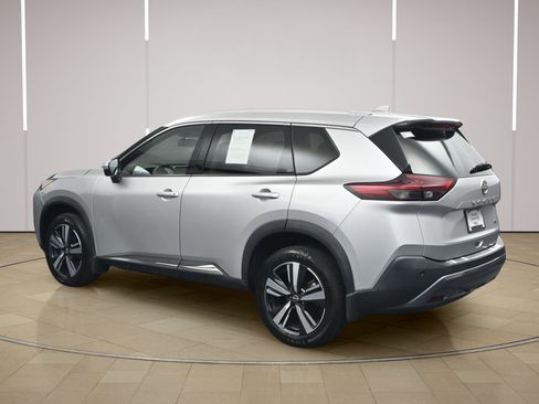 Used 2022 Nissan Rogue SL FWD image 5