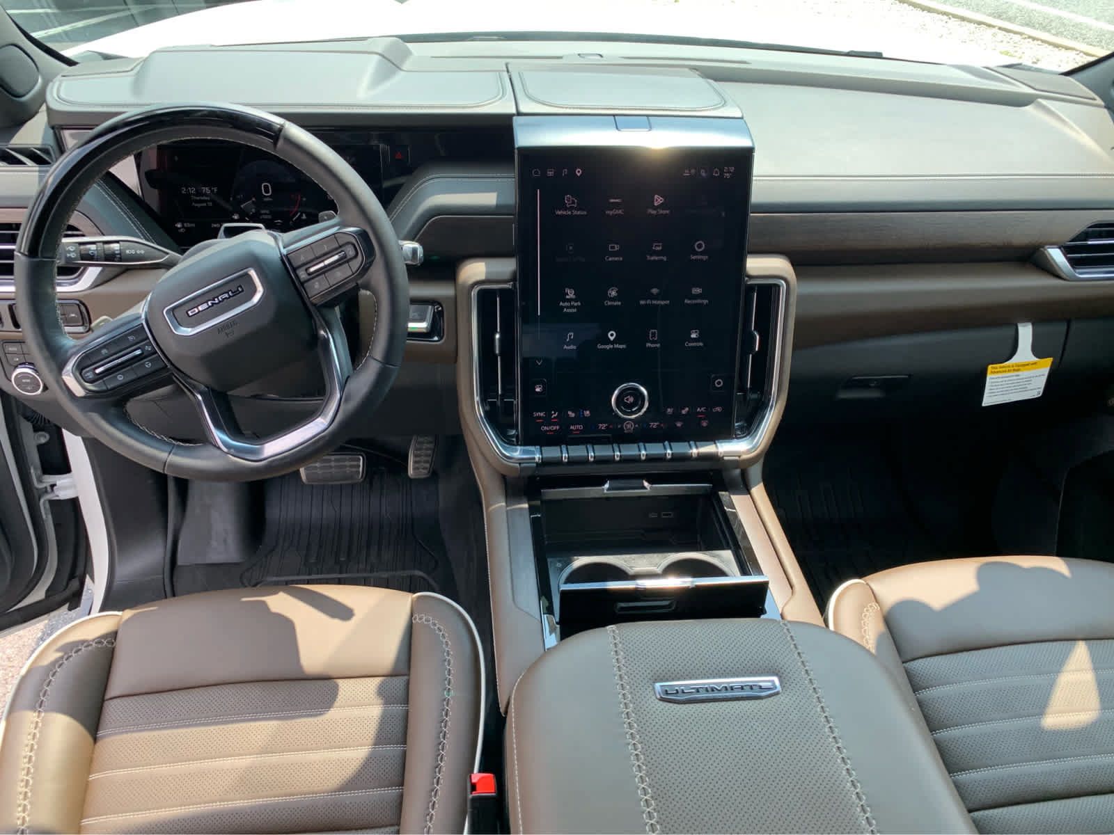 Used 2025 GMC Yukon Denali Ultimate AWD/4WD image 11