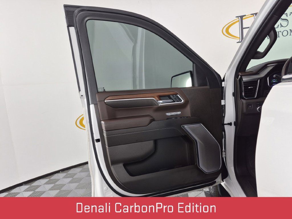 Used 2023 GMC Sierra 1500 Denali w/ Denali Reserve Package AWD/4WD image 13